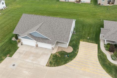 834 Crescent View Drive NE Cedar Rapids IA 52402
