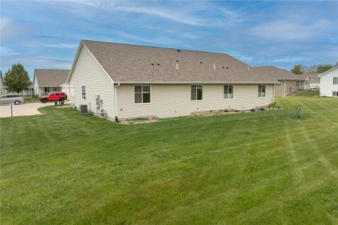 834 Crescent View Drive NE Cedar Rapids IA 52402