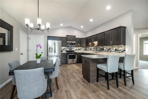 834 Crescent View Drive NE Cedar Rapids IA 52402