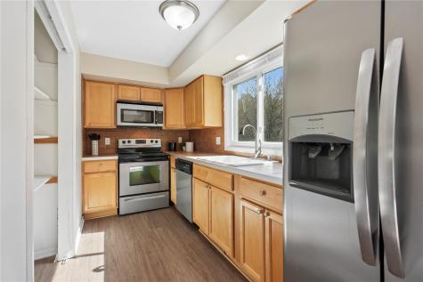 1409 Eastview Drive Coralville IA 52241