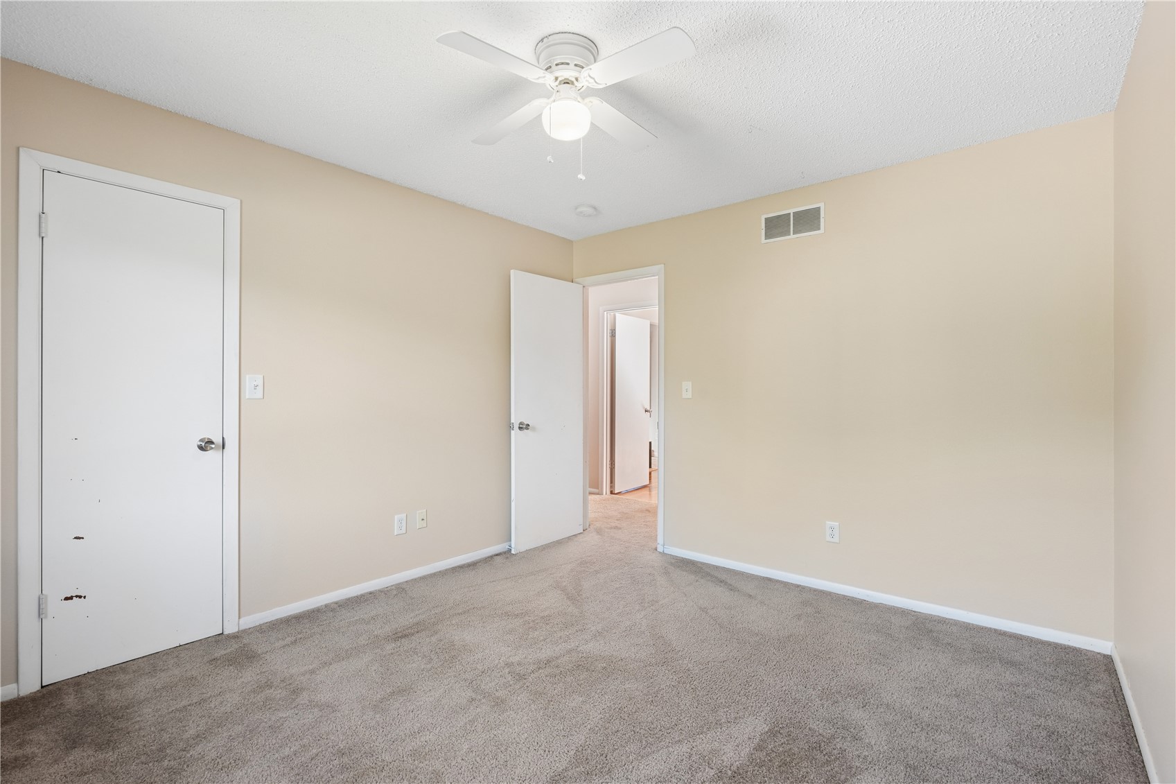 1409 Eastview Drive Coralville IA 52241