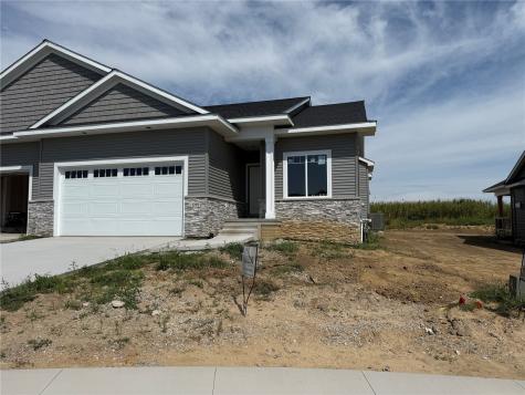 1292 Berkshire Lane North Liberty IA 52317
