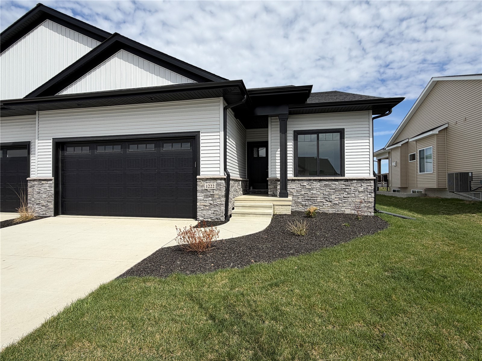 1292 Berkshire Lane North Liberty IA 52317
