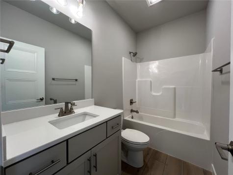 1292 Berkshire Lane North Liberty IA 52317