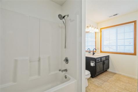 4530 Merganser Court Marion IA 52302