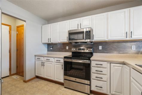 4530 Merganser Court Marion IA 52302