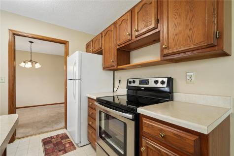 4320 Westchester Dr NE #B Cedar Rapids IA 52402