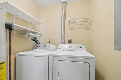 4320 Westchester Dr NE #B Cedar Rapids IA 52402