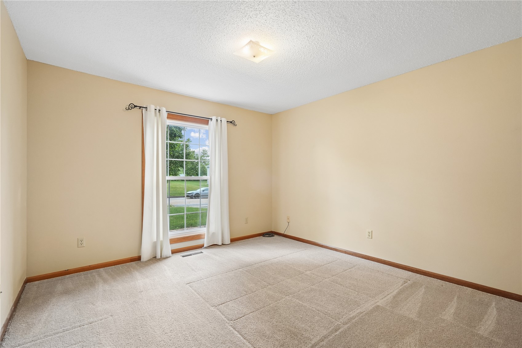 4320 Westchester Dr NE #B Cedar Rapids IA 52402