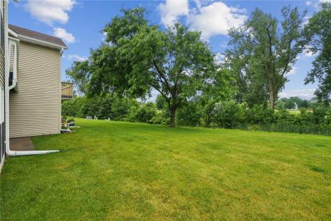 4320 Westchester Dr NE #B Cedar Rapids IA 52402