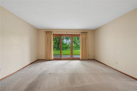 4320 Westchester Dr NE #B Cedar Rapids IA 52402