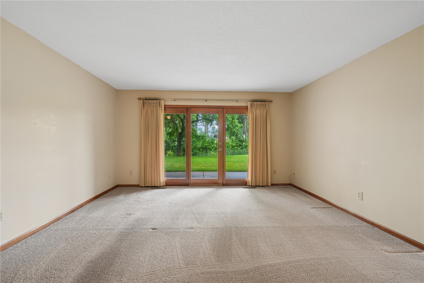 4320 Westchester Dr NE #B Cedar Rapids IA 52402