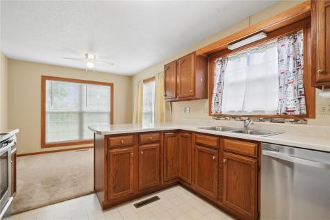 4320 Westchester Dr NE #B Cedar Rapids IA 52402