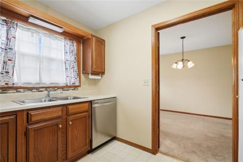 4320 Westchester Dr NE #B Cedar Rapids IA 52402