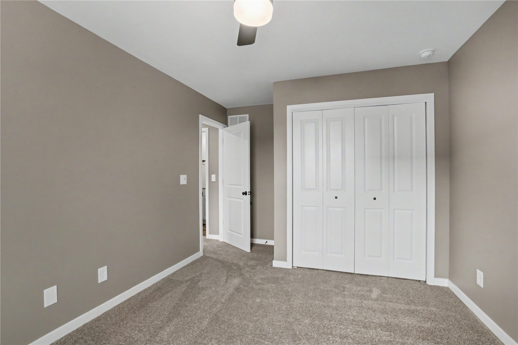 4713 Preston Lane Iowa City IA 52246