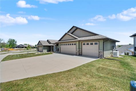 3027 Teton Street SW Cedar Rapids IA 52404