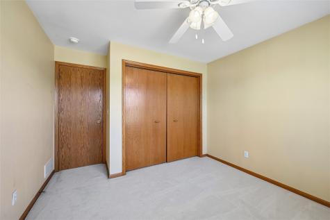 4622 1st Avenue NW Cedar Rapids IA 52405