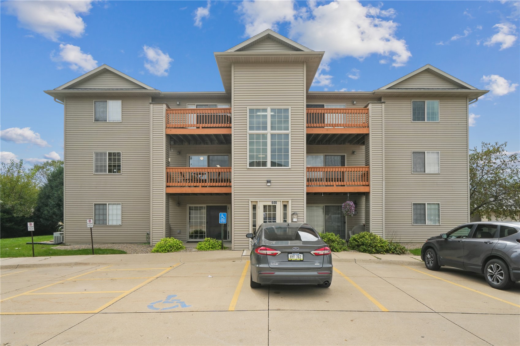 600 Colton Circle NE Cedar Rapids IA 52402