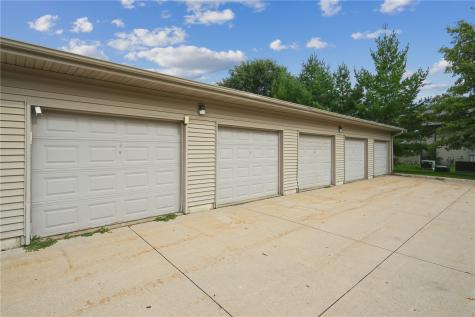 600 Colton Circle NE Cedar Rapids IA 52402