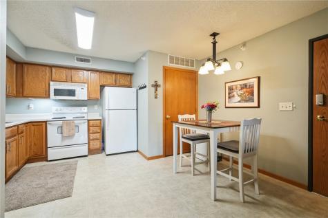600 Colton Circle NE Cedar Rapids IA 52402