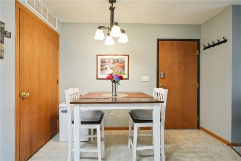 600 Colton Circle NE Cedar Rapids IA 52402