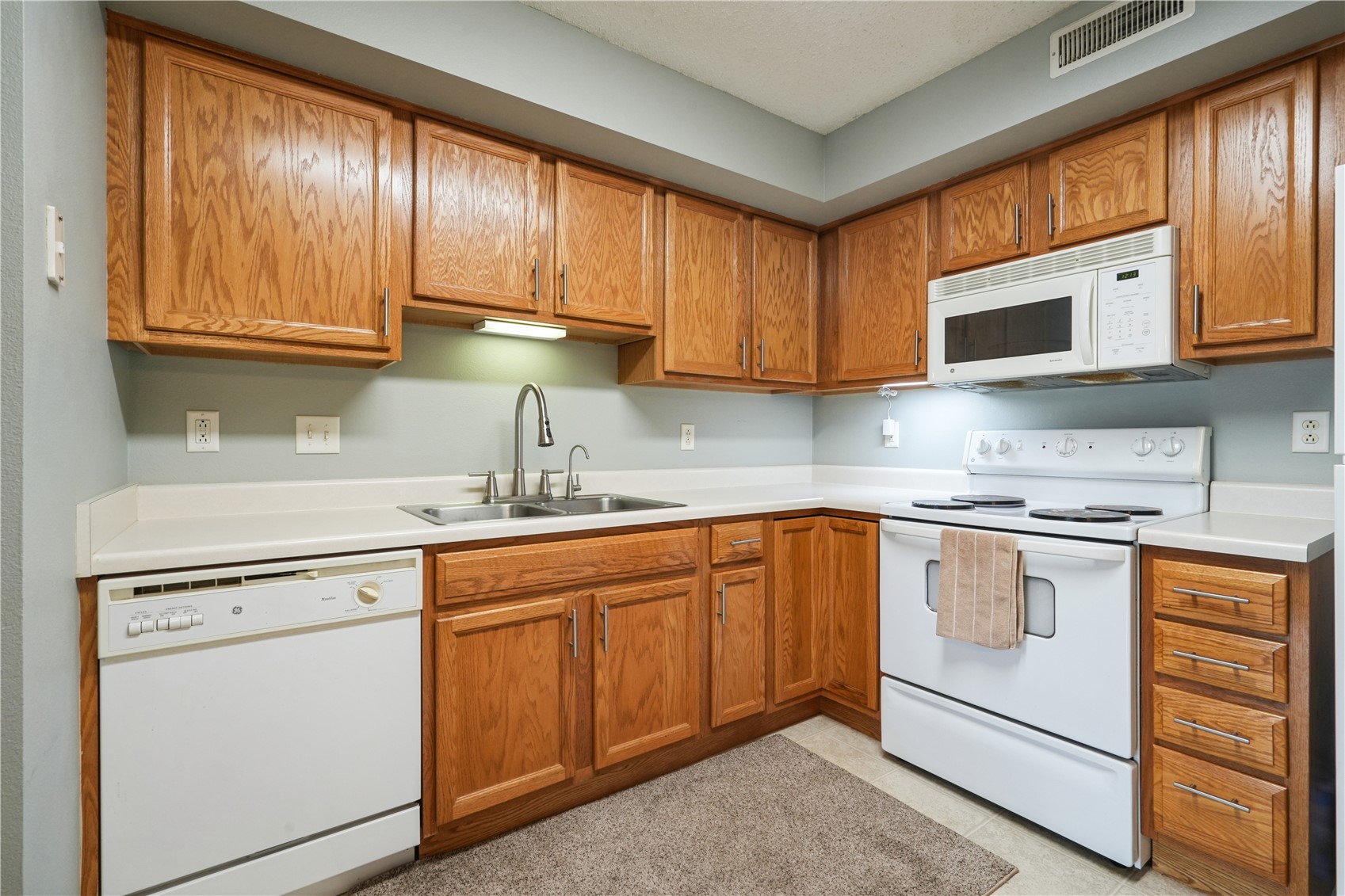 600 Colton Circle NE Cedar Rapids IA 52402