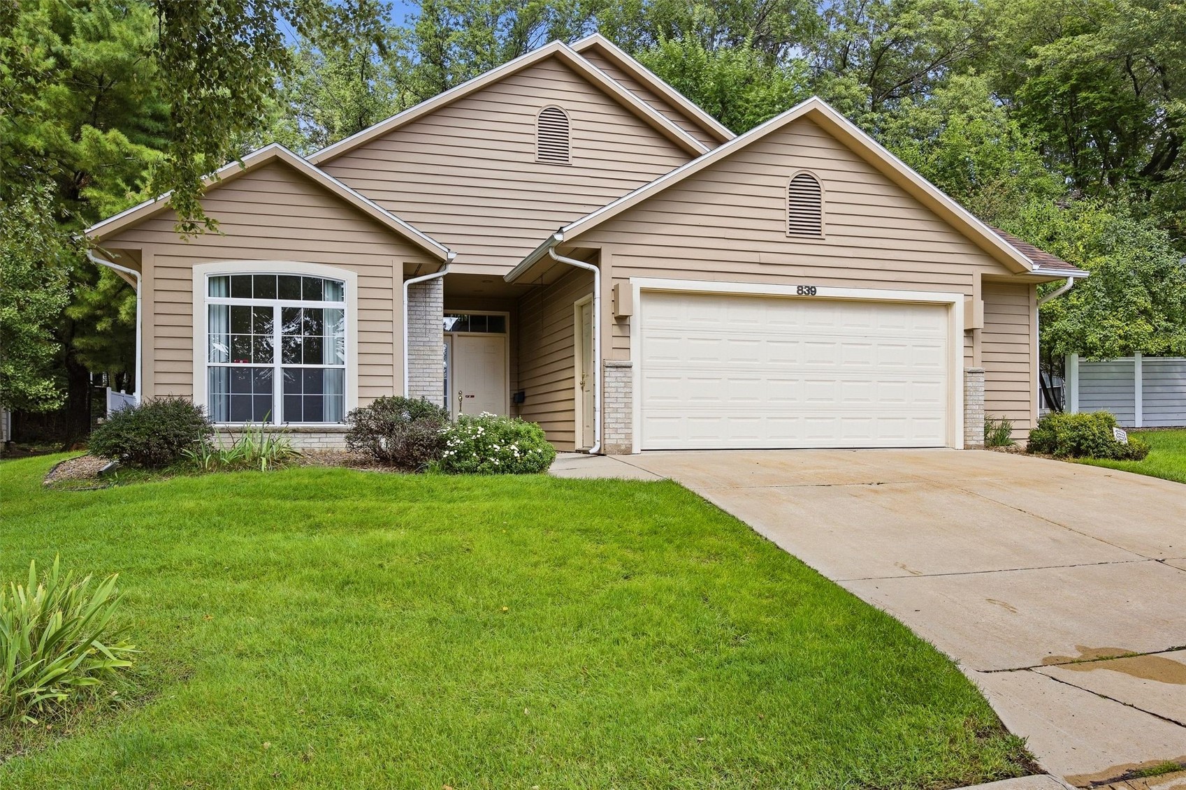 Cedar Rapids IA, 839 Beaver Ridge Court SE