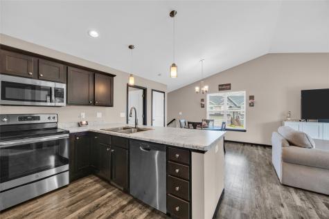 351 Cypress Court Solon IA 52333