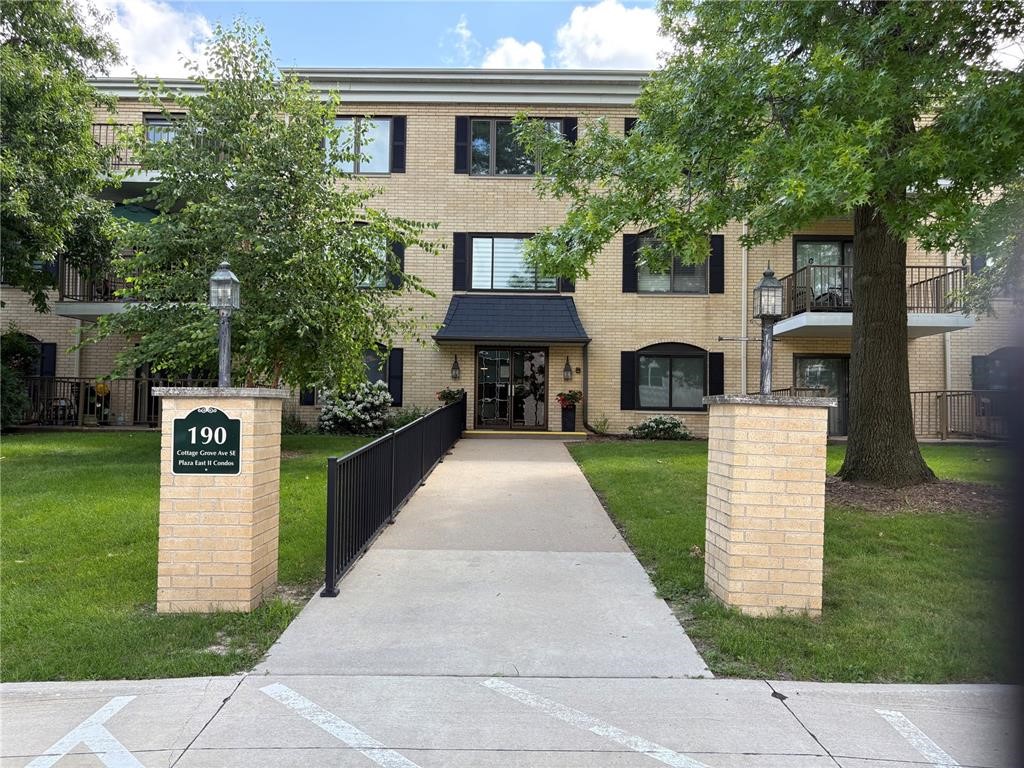 190 Cottage Grove Avenue SE Cedar Rapids IA 52403