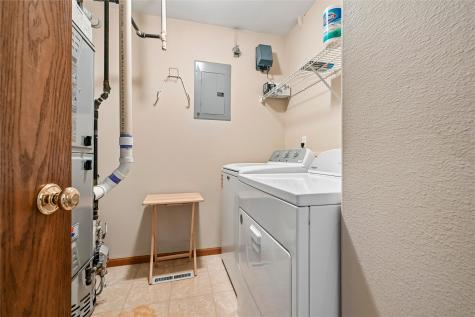4412 1st Avenue NW Cedar Rapids IA 52405