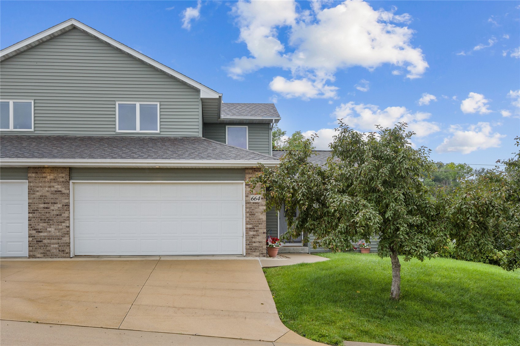 664 J Avenue NE Cedar Rapids IA 52402