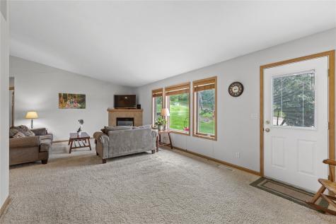 664 J Avenue NE Cedar Rapids IA 52402