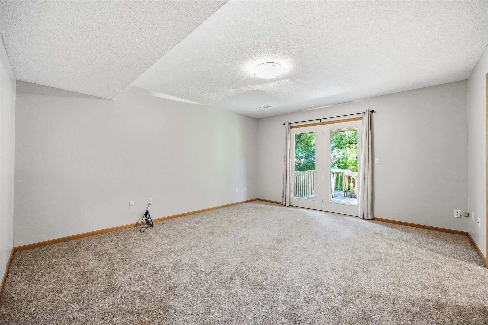 1985 South Ridge Drive Coralville IA 52241