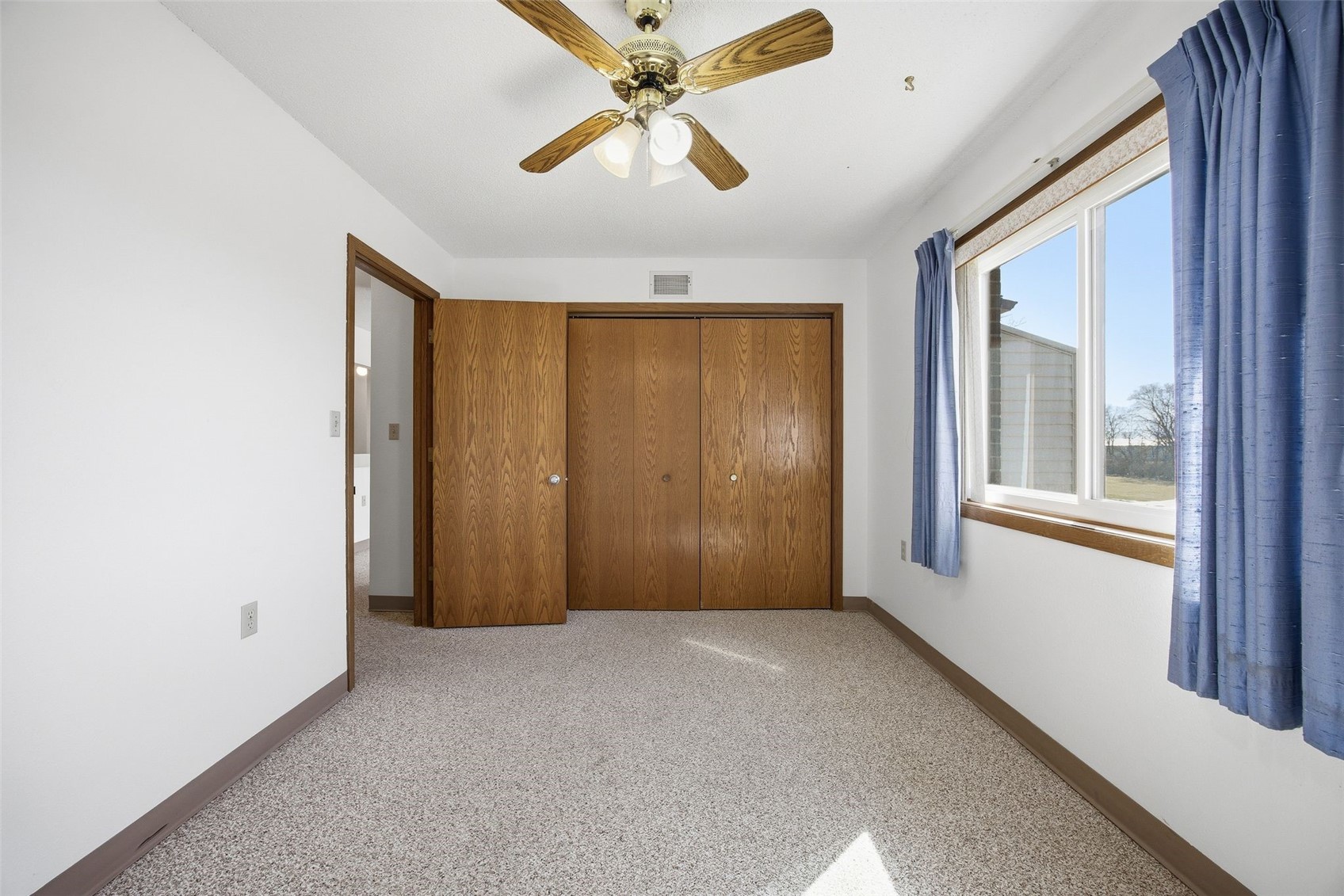 730 S Market Street Solon IA 52333