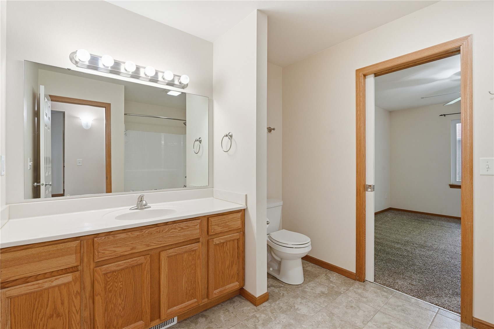 1009 Twilight Drive North Liberty IA 52317