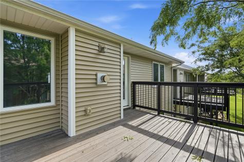 1009 Twilight Drive North Liberty IA 52317