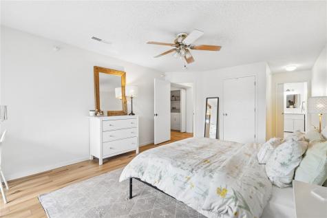 528 Westside Drive Iowa City IA 52246