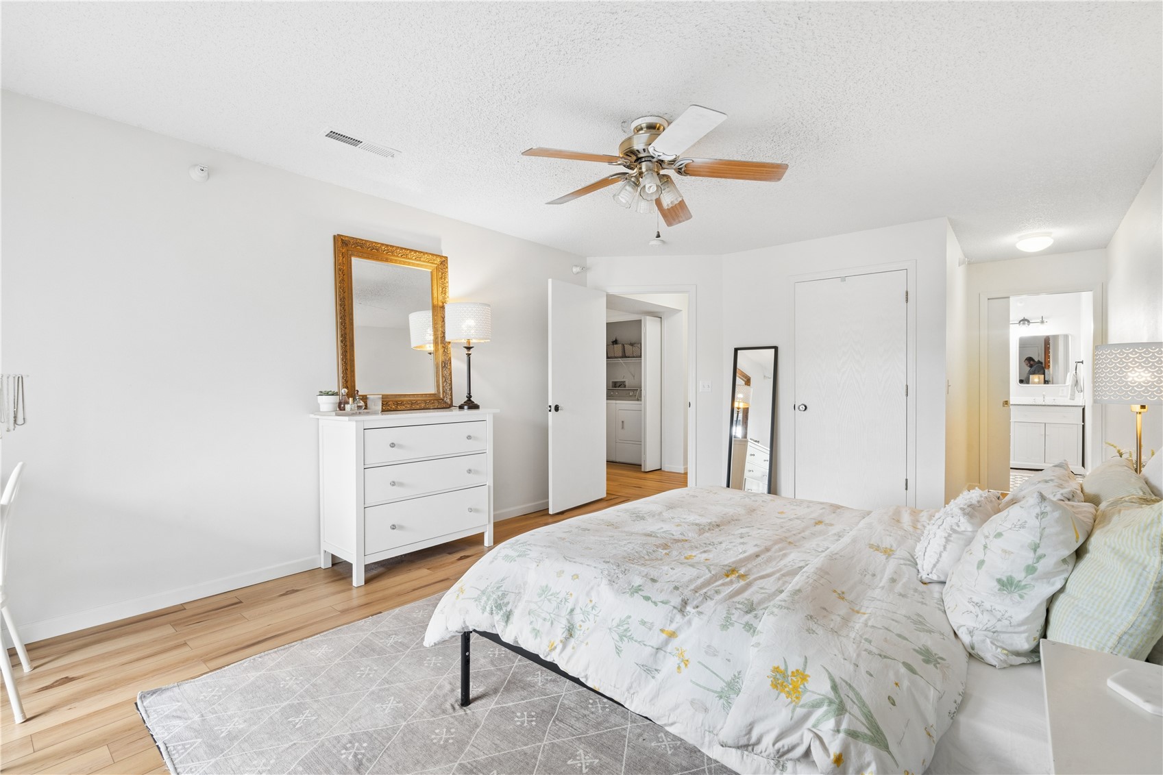 528 Westside Drive Iowa City IA 52246