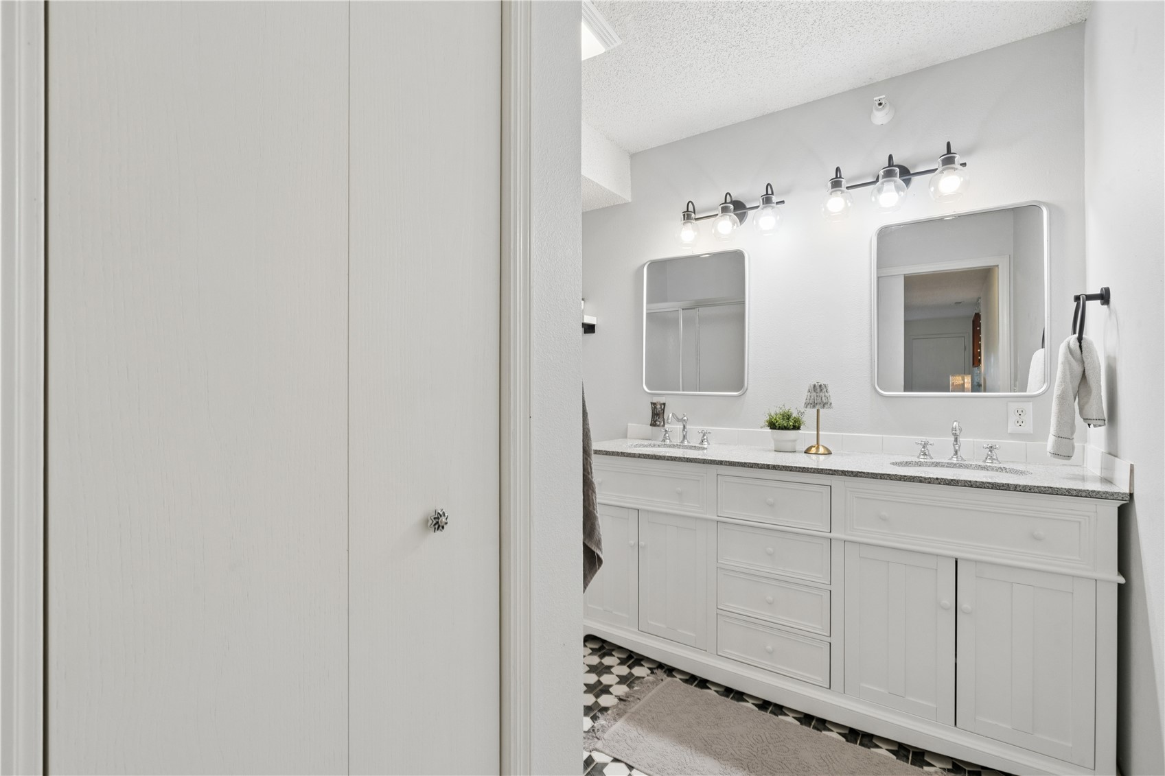 528 Westside Drive Iowa City IA 52246