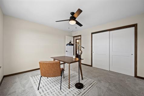 160 Bethany Loop SW Cedar Rapids IA 52404