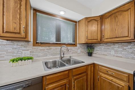 1914 12th Avenue Coralville IA 52241