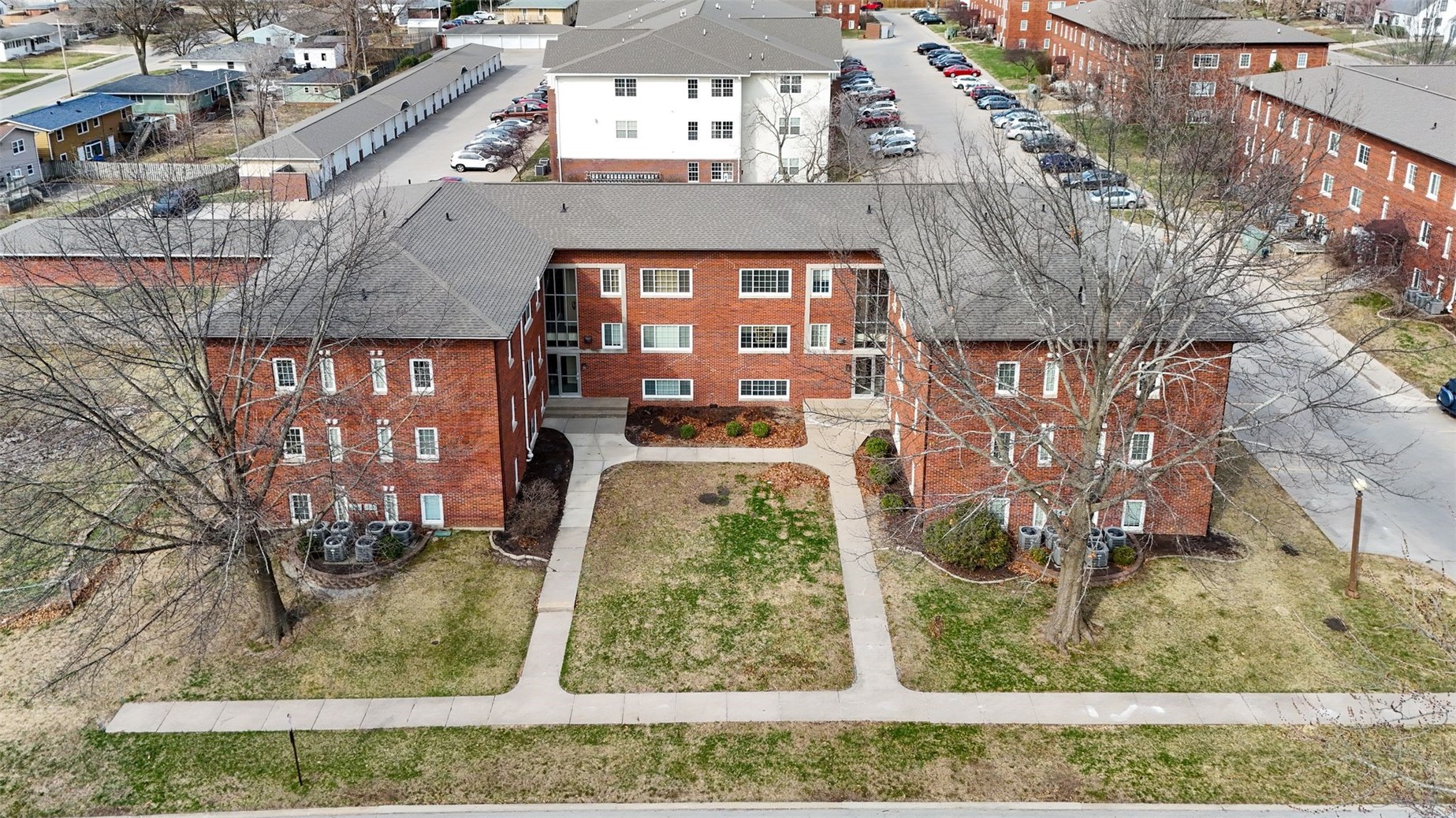 100 Grandview Court Iowa City IA 52246