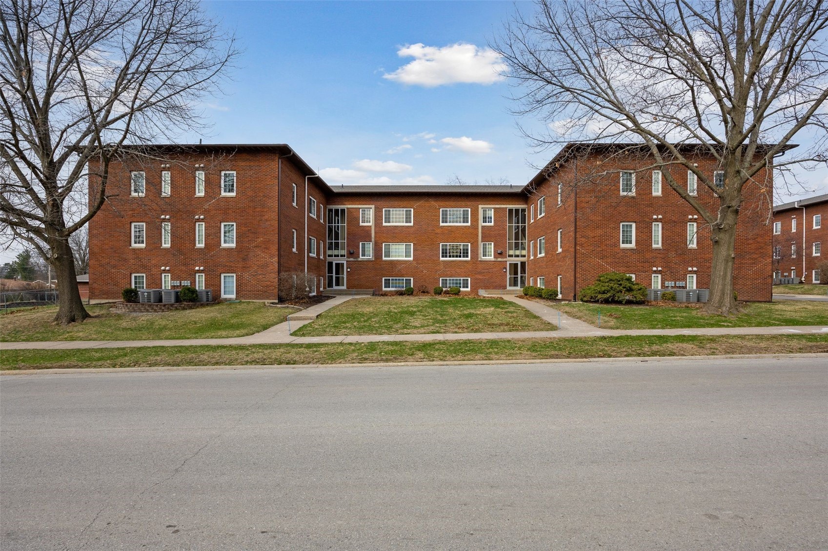 100 Grandview Court Iowa City IA 52246