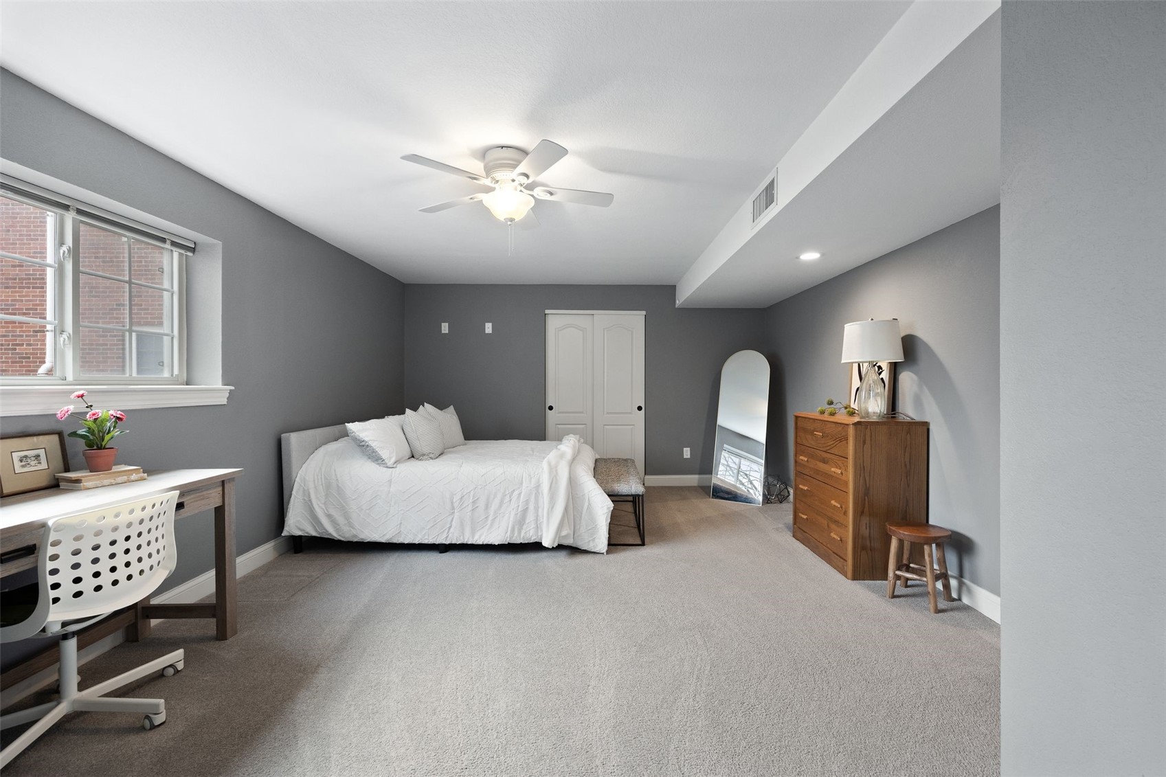 100 Grandview Court Iowa City IA 52246