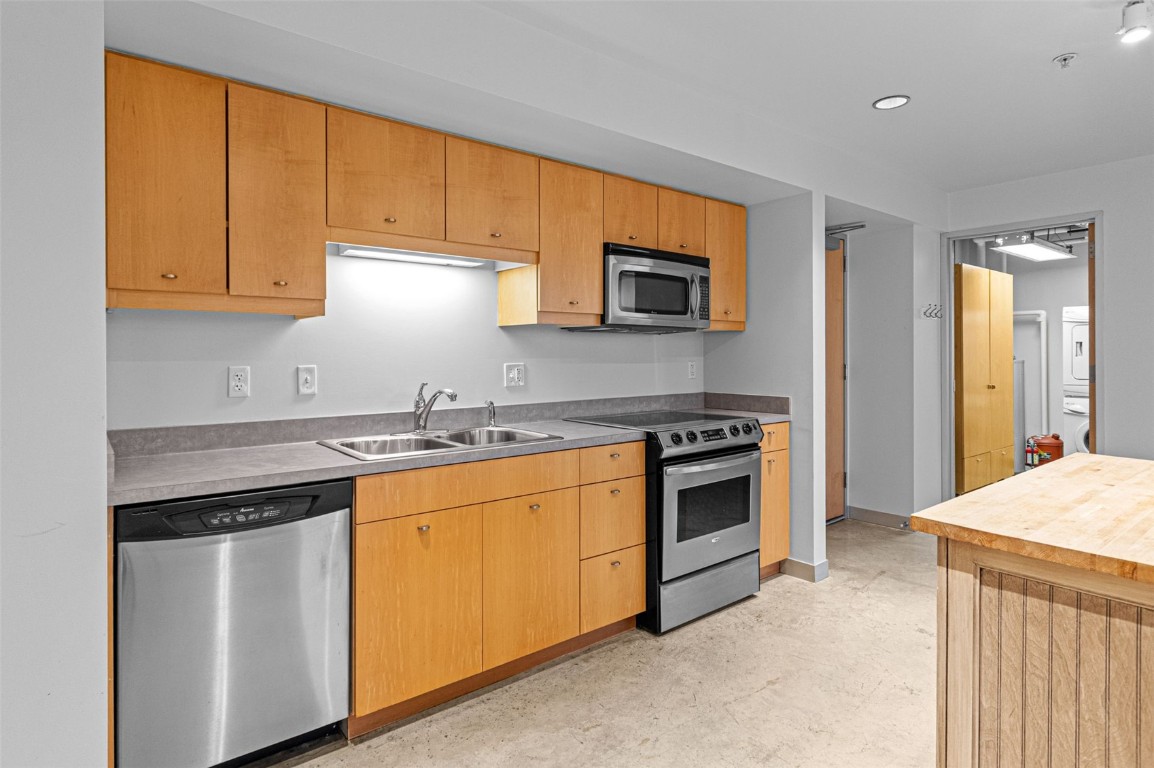 221 E College Street Iowa City IA 52240