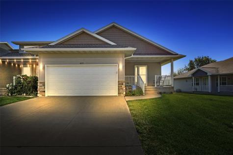 6371 Muirfield Drive SW Cedar Rapids IA 52404