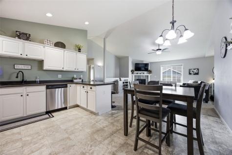 6371 Muirfield Drive SW Cedar Rapids IA 52404
