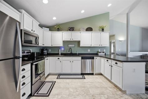 6371 Muirfield Drive SW Cedar Rapids IA 52404