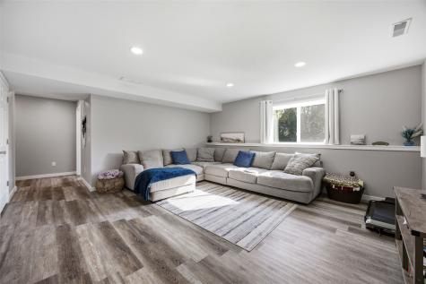 6371 Muirfield Drive SW Cedar Rapids IA 52404