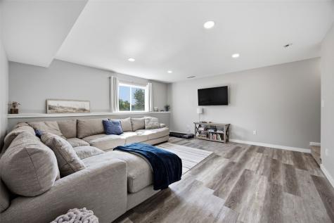 6371 Muirfield Drive SW Cedar Rapids IA 52404